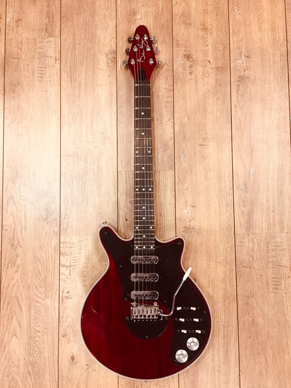 BRIAN MAY GUITARS RED SPECIAL